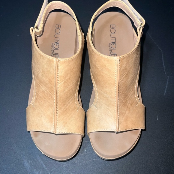 Corkys Women's Carley Wedge Sandal - Taupe Size 8 - Picture 5 of 13